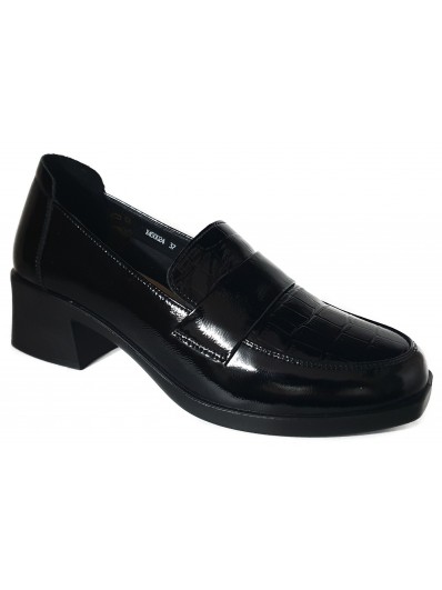 Pantofi de dama din piele lacuita X4X450024 01-L